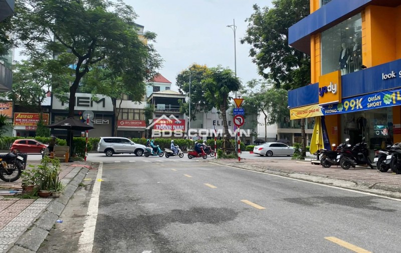 BÁN NHÀ NGUYỄN VĂN CỪ 75M. MẶT TIỀN 5M, ĐƯỜNG 2 ÔTÔ TRÁNH, VỈA HÈ, KINH DOANH. GIÁ 20.5 TỶ